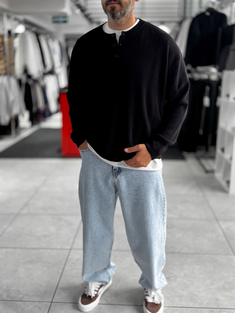 Black Button-Collar Oversized Knit Sweatshirt PM-009