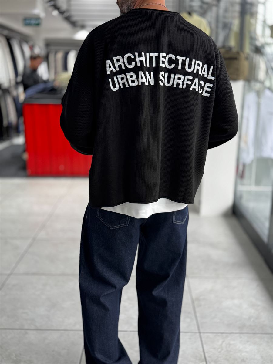 Black Surface Printed Oversized Knit Sweatshirt PM-019