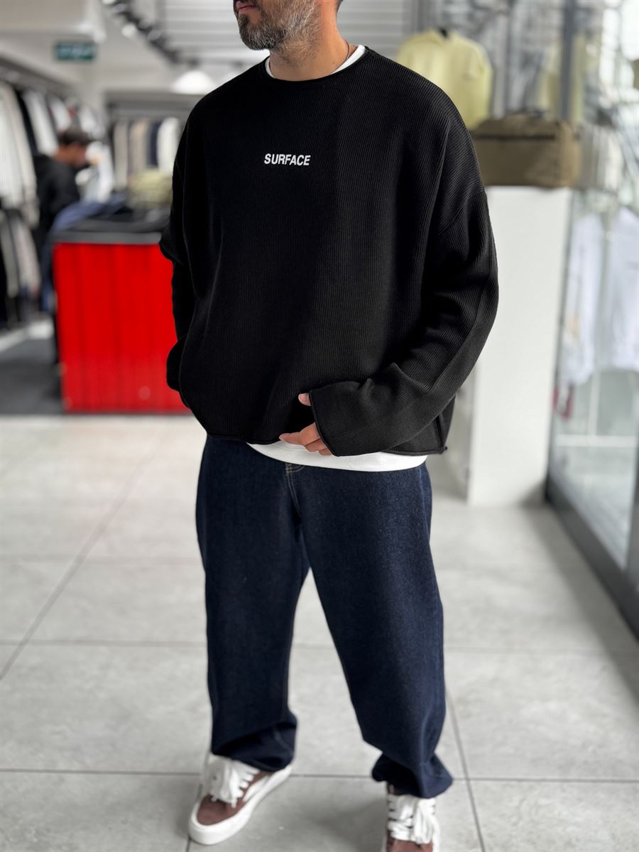 Black Surface Printed Oversized Knit Sweatshirt PM-019