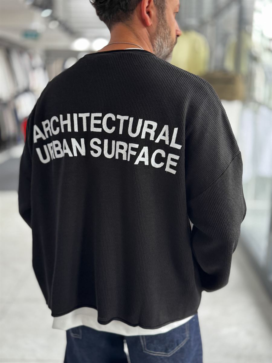 Black Surface Printed Oversized Knit Sweatshirt PM-019