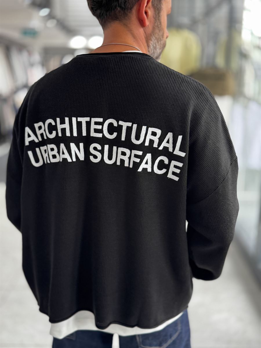 Black Surface Printed Oversized Knit Sweatshirt PM-019