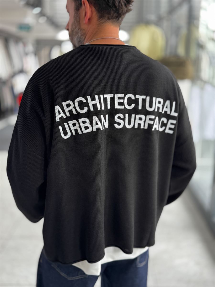 Black Surface Printed Oversized Knit Sweatshirt PM-019