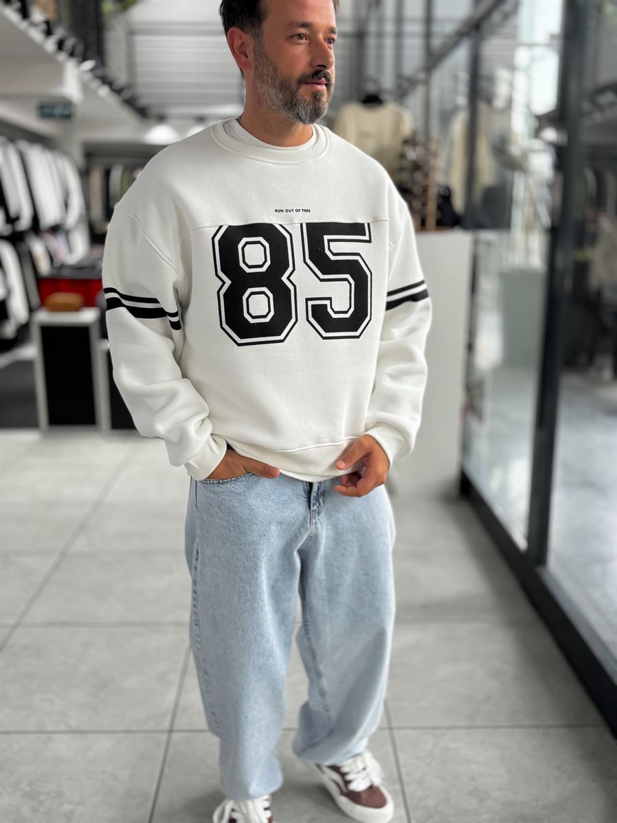 White 85 Printed Oversized Sweatshirt PM-108