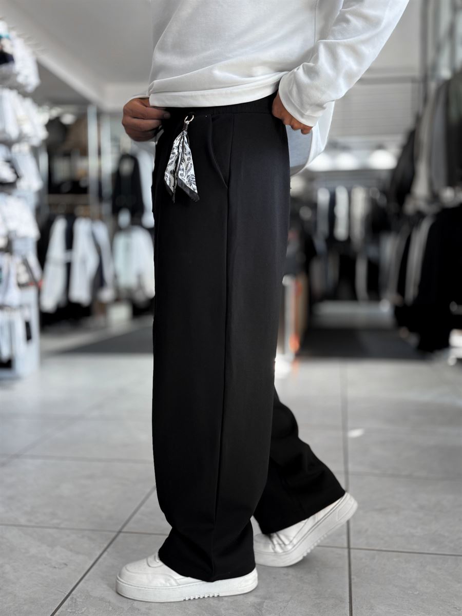 Black Accessory Detail Baggy Sweatpants WE-5137