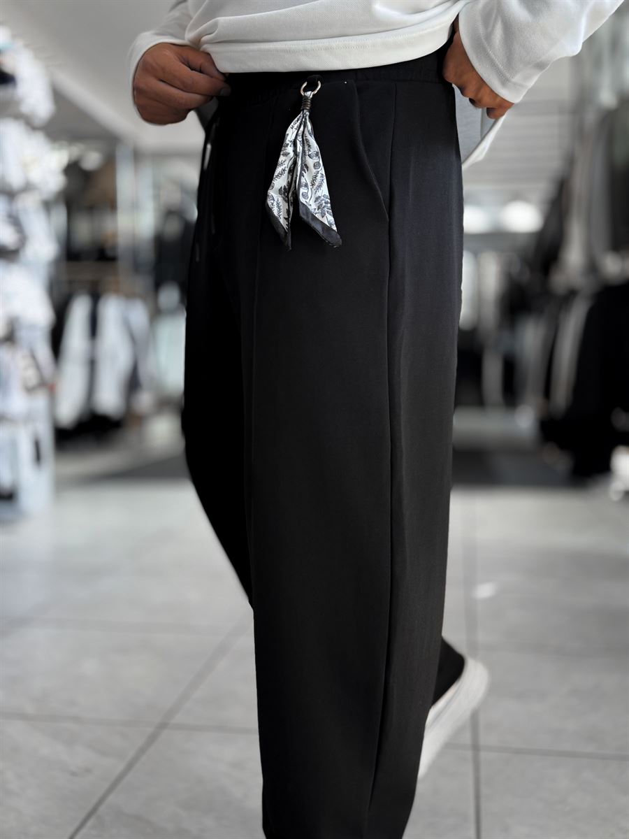 Black Accessory Detail Baggy Sweatpants WE-5137