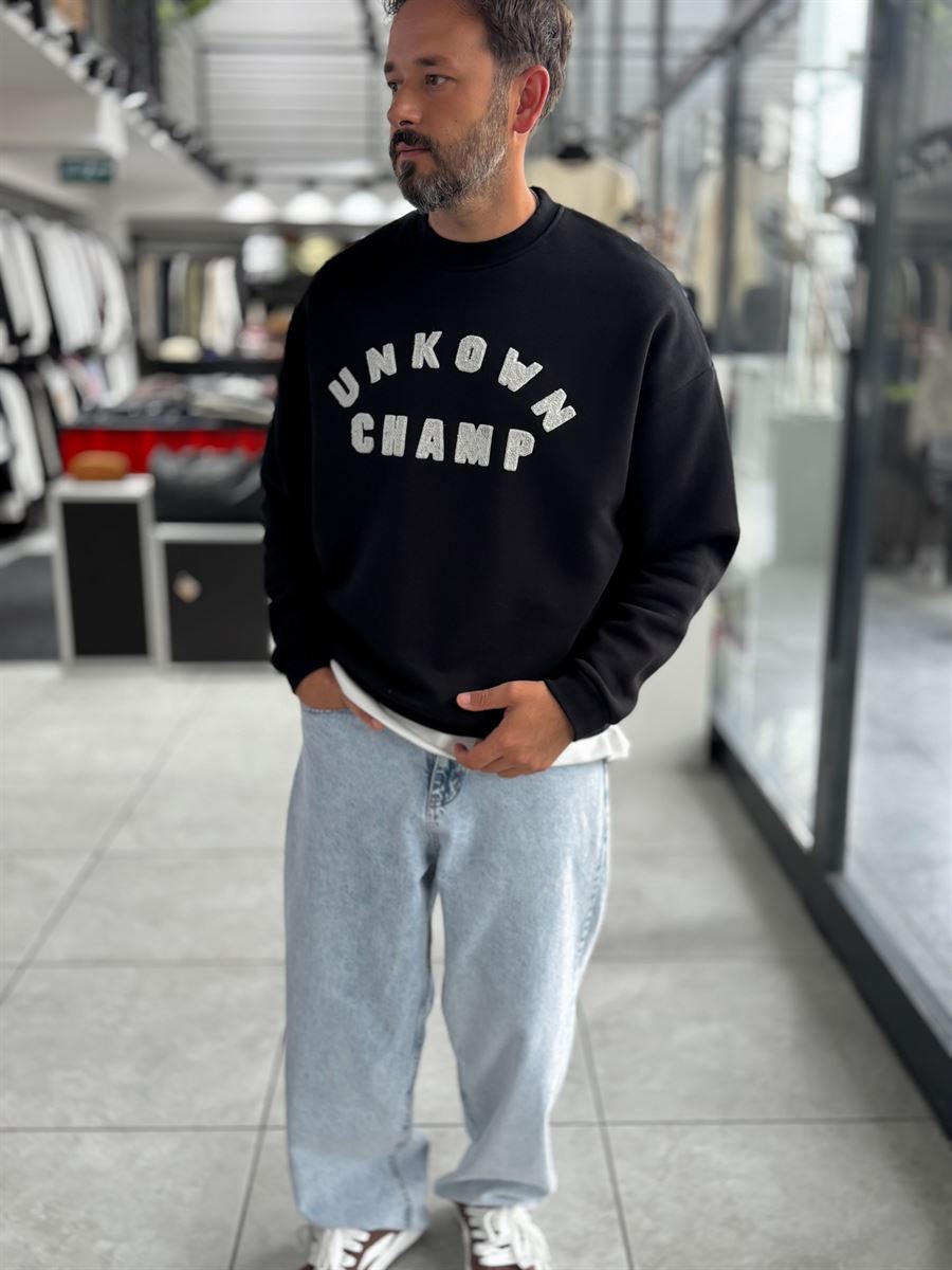 Black Unknown Embroidered Oversized Sweatshirt HM-
