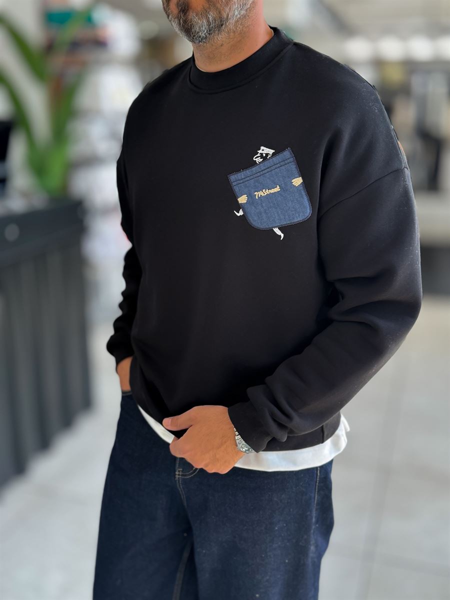 Black 114 Street Embroidered Oversized Sweatshirt HM-