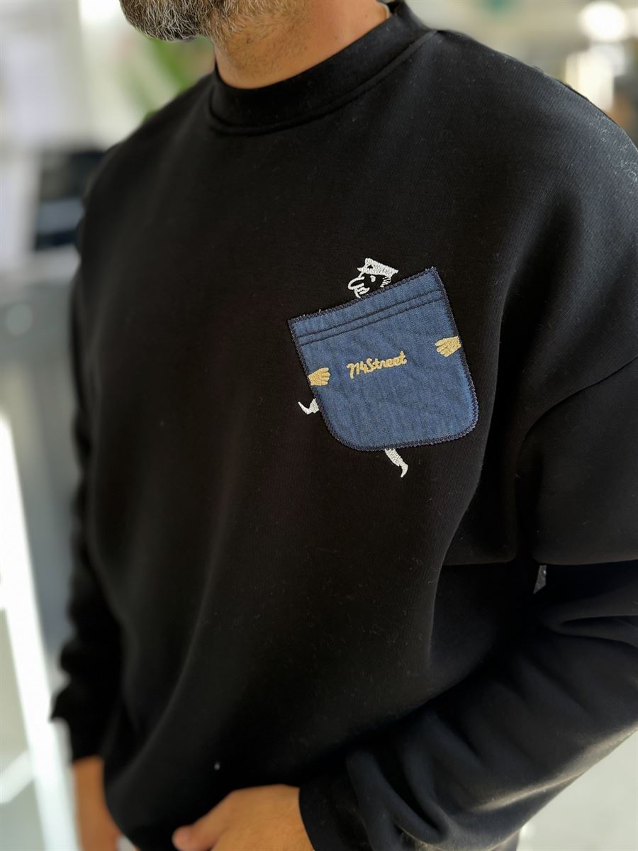 Black 114 Street Embroidered Oversized Sweatshirt HM-