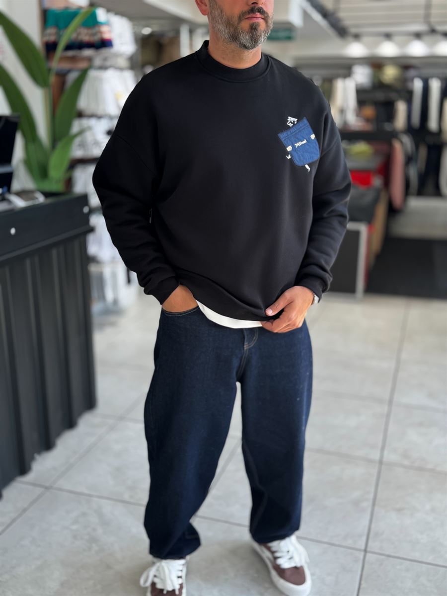 Black 114 Street Embroidered Oversized Sweatshirt HM-