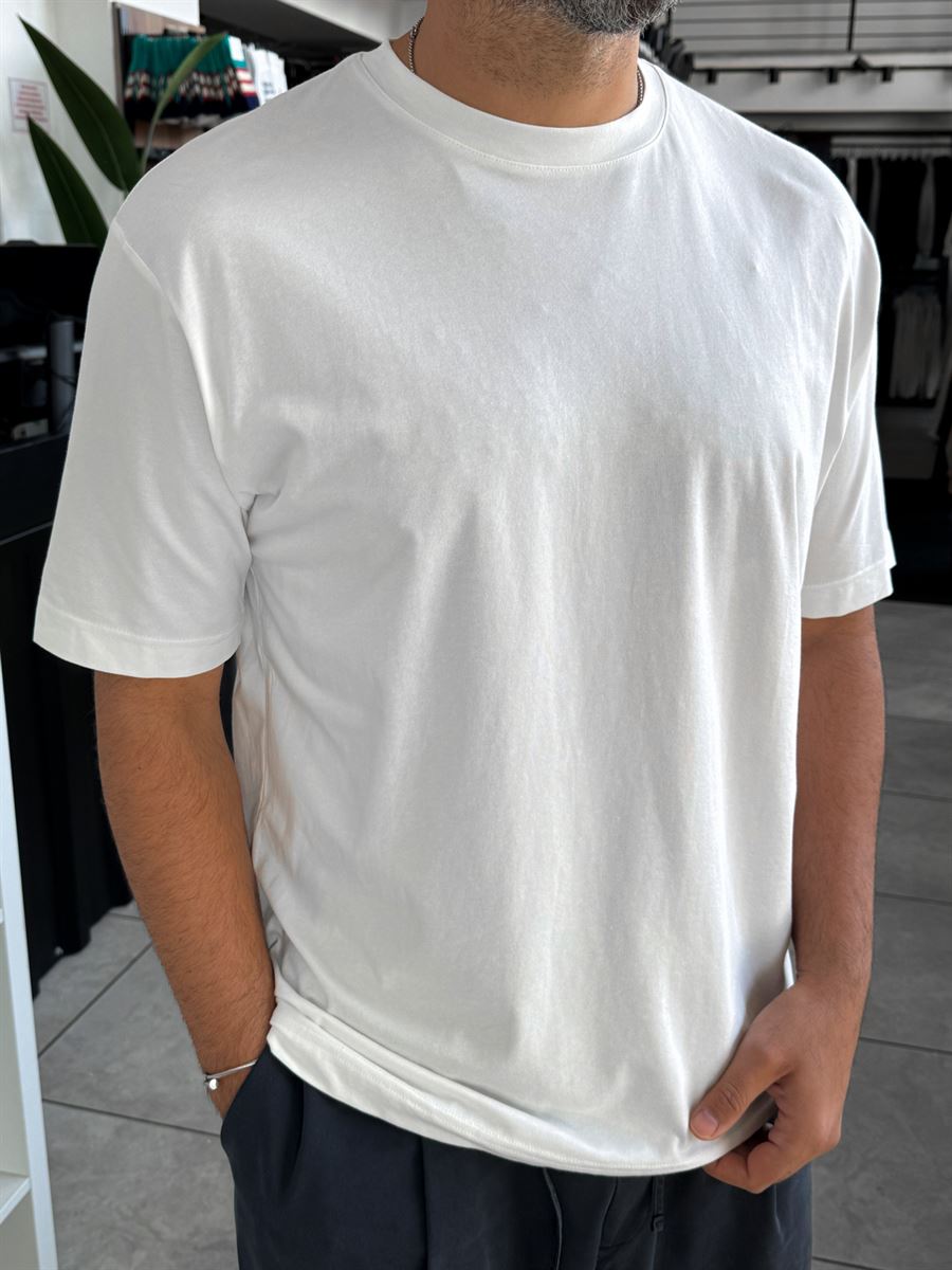 White Regular Fit Basic T-Shirt MRK-2762