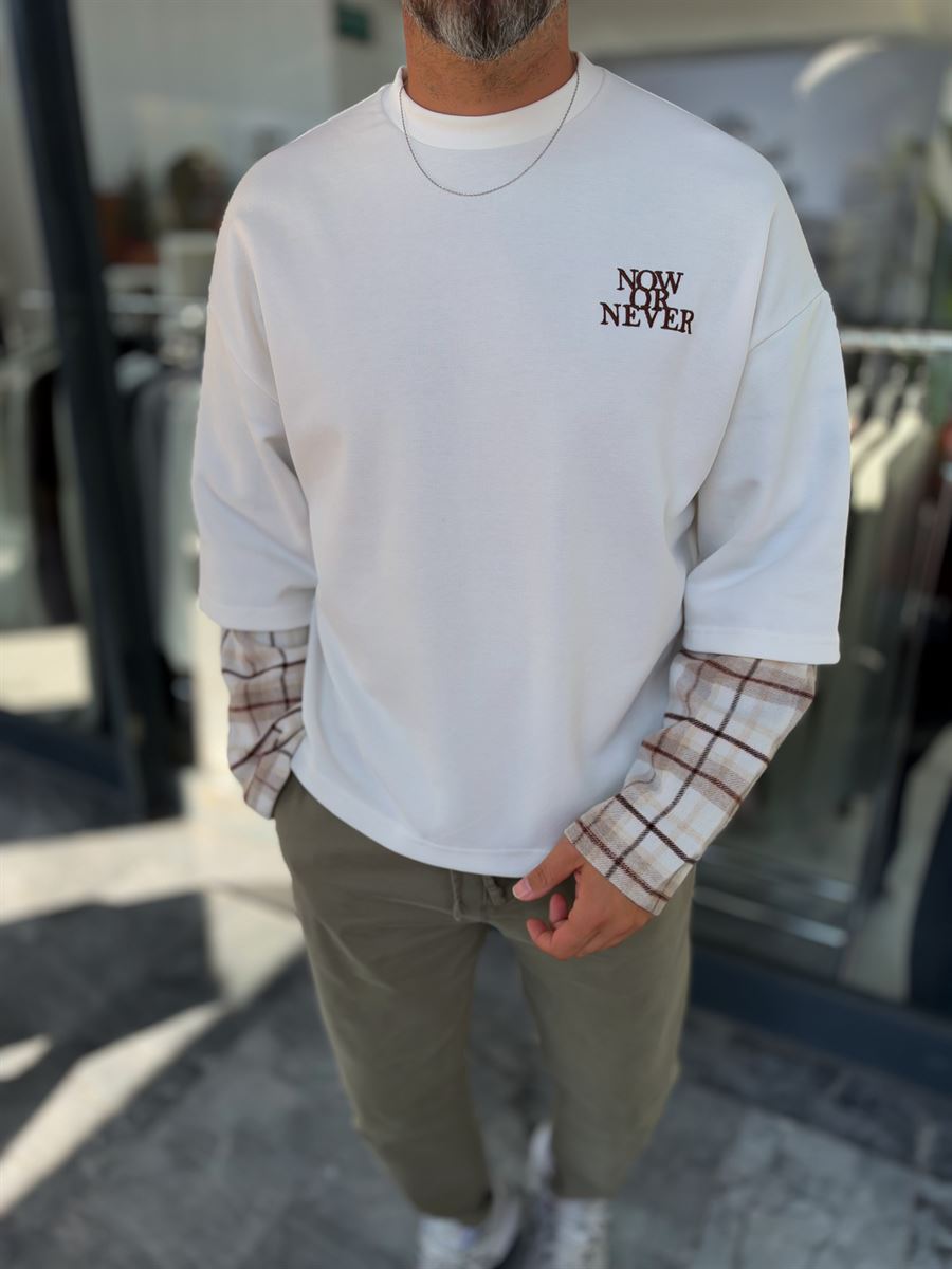 White Sweatshirt with Checkered Sleeve Details RES-5026