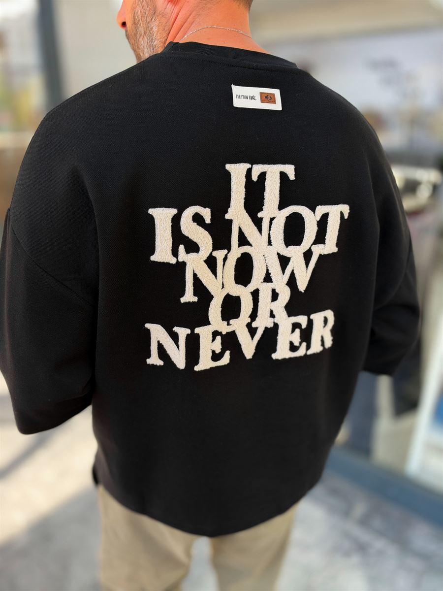 Black Sweatshirt with Checkered Sleeve Details RES-5026