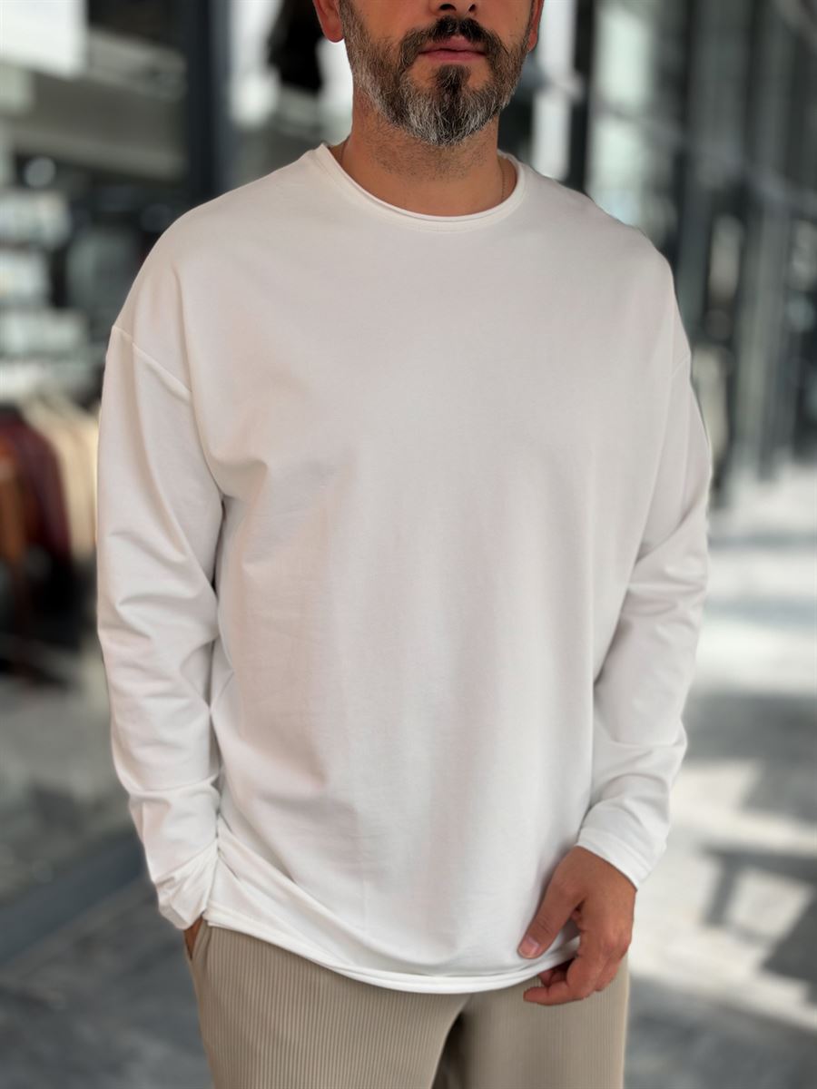 White Oversized Sweatshirt with Cut-Out Neckline MRK-0595