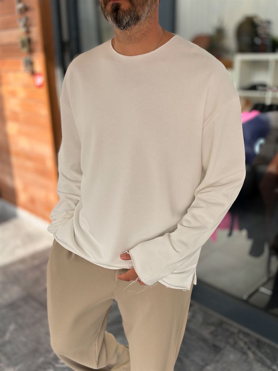 White Oversized Sweatshirt with Distressed Collar MRK-2617