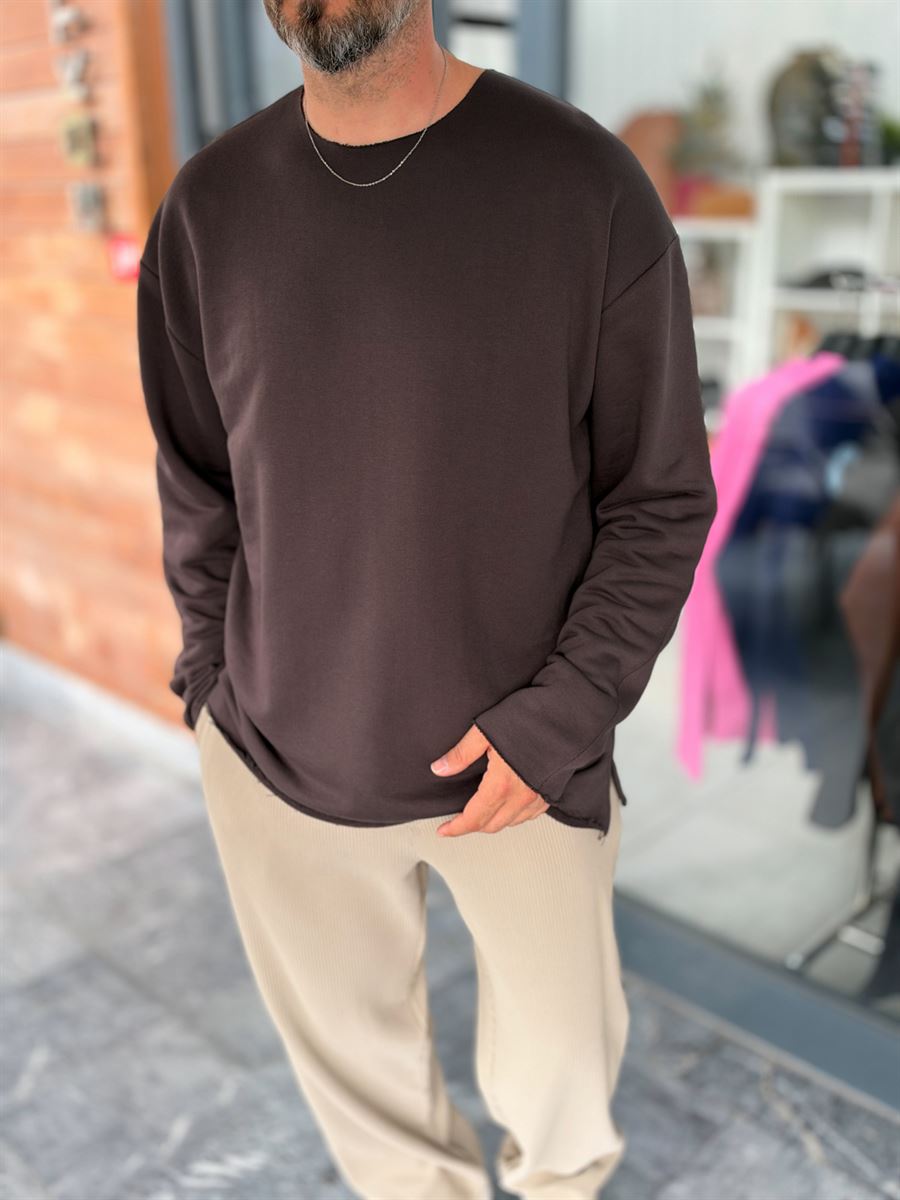 Brown Oversized Sweatshirt with Distressed Collar MRK-2617