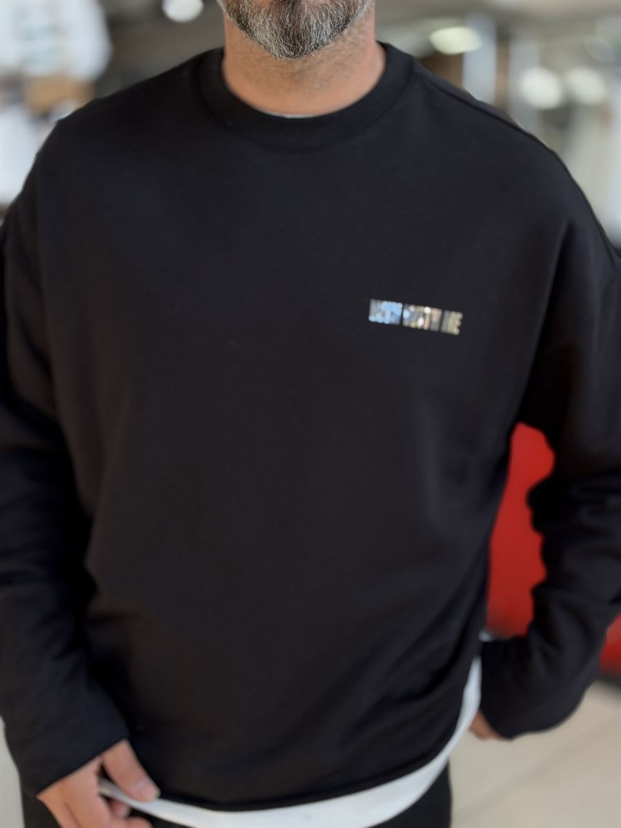 Black Sweatshirt with Shiny Win Lettering ES-206