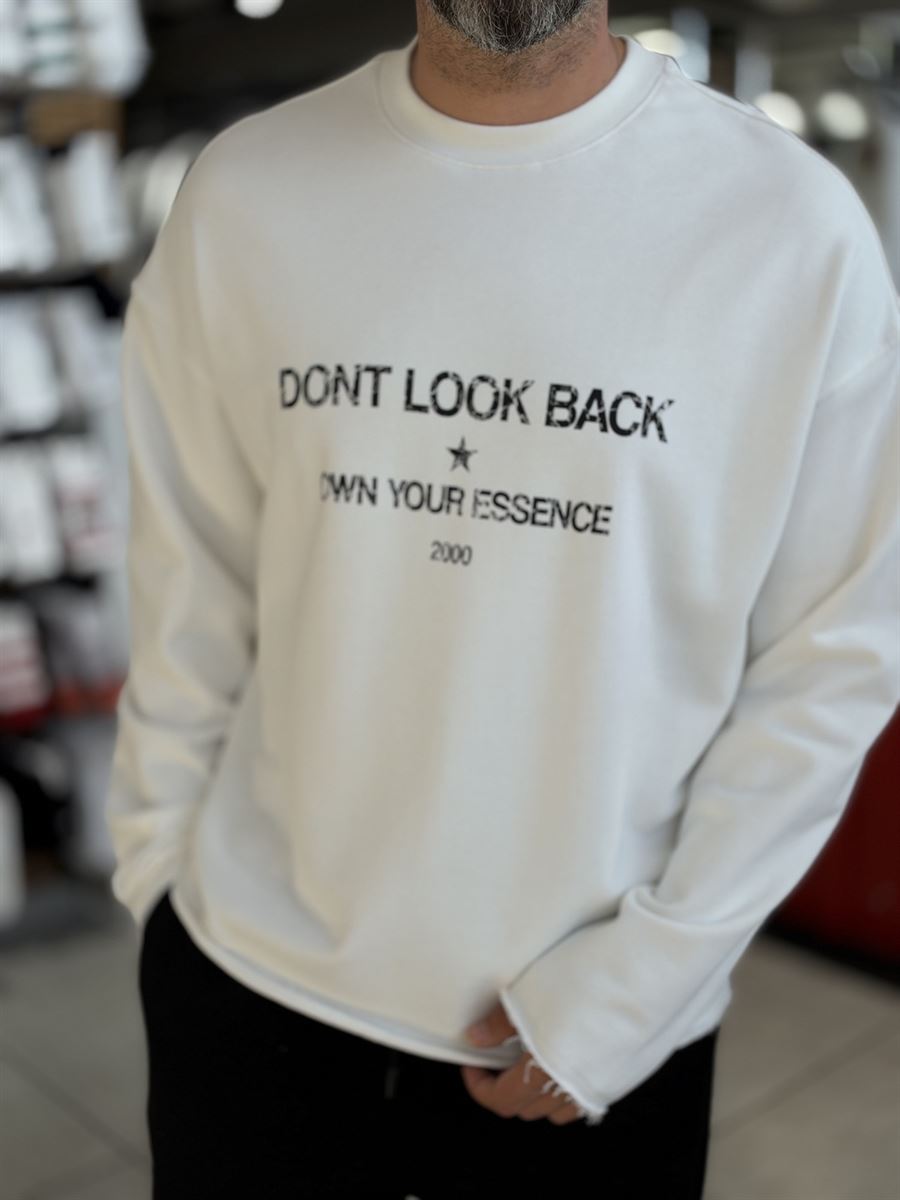 White Sweatshirt with Cut-Off Sleeve Look Print ES-204