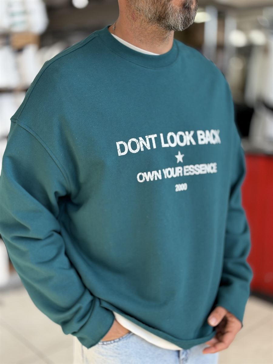 Green Sweatshirt with Cut-Off Sleeve Look Print ES-204