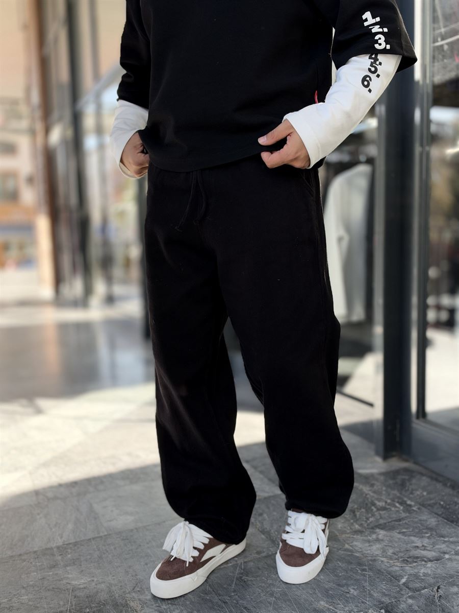 Black Textured Gabardine Baggy Trousers WE-2870