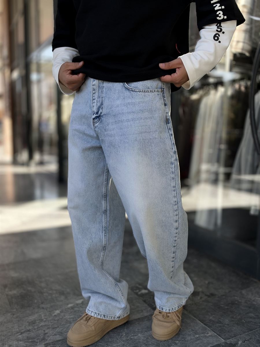 Light Blue Stonewashed Baggy Jeans with Embroidered Pocket WE-3507