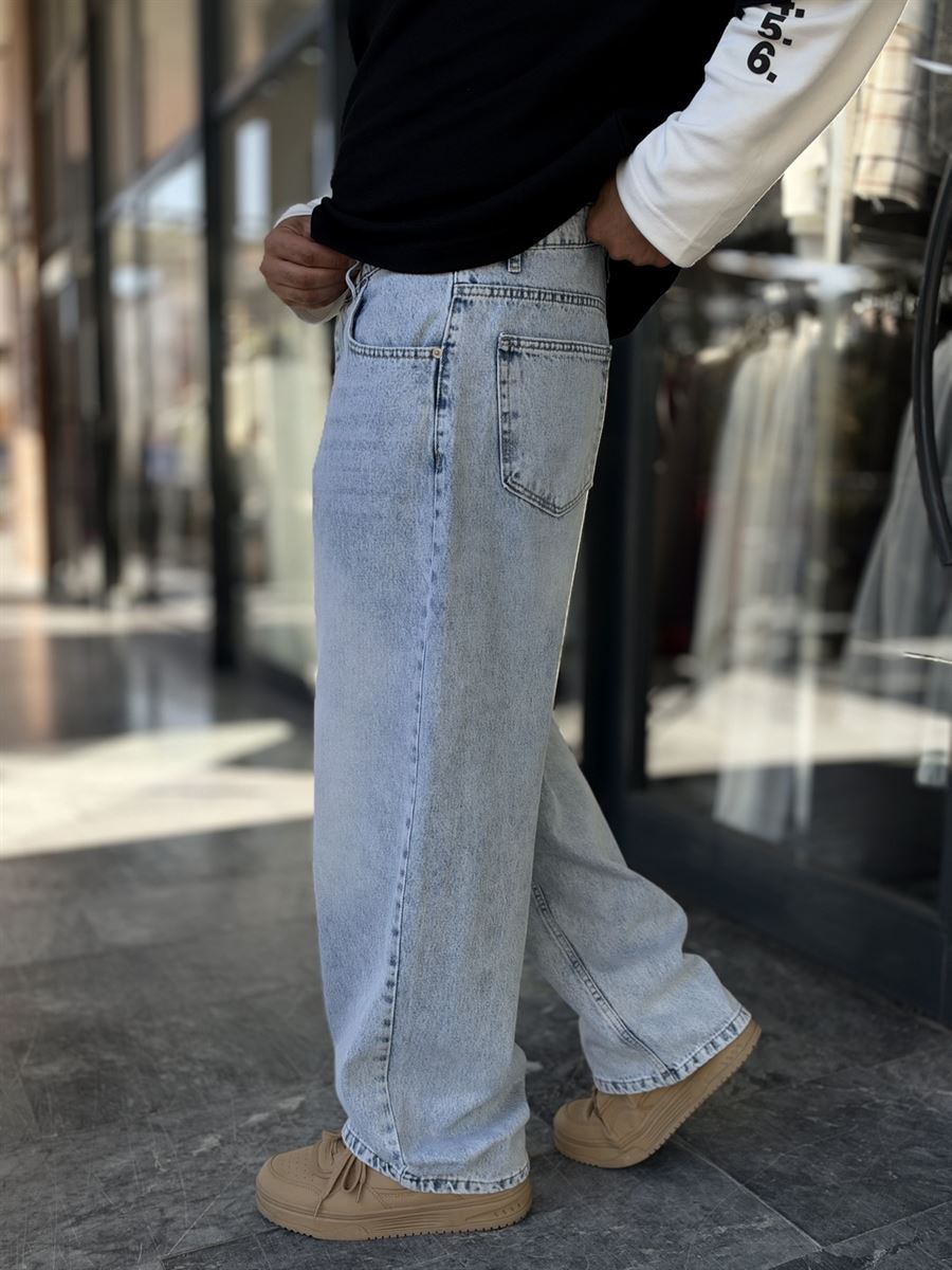 Light Blue Stonewashed Baggy Jeans with Embroidered Pocket WE-3507