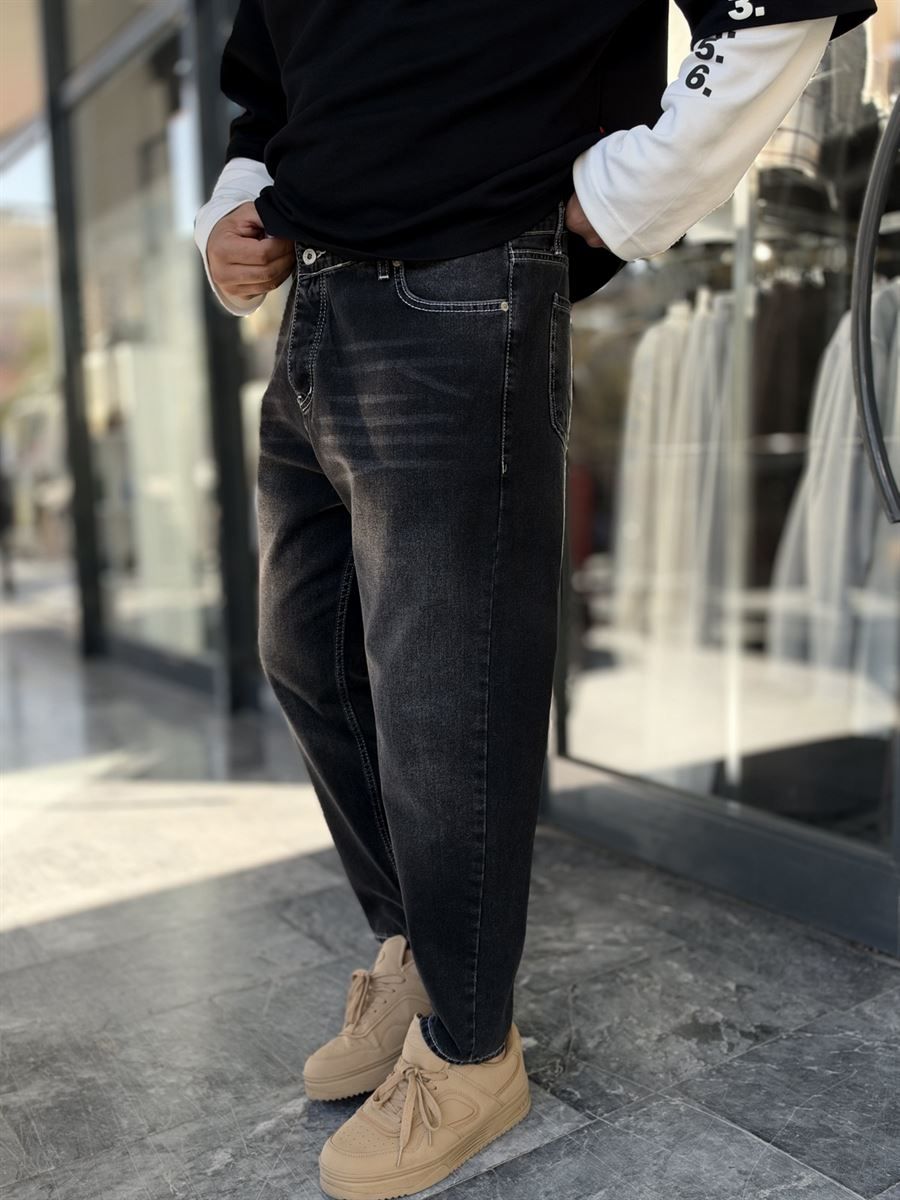 Black Boyfriend Jeans with Stitch Effect WE-3222/2904