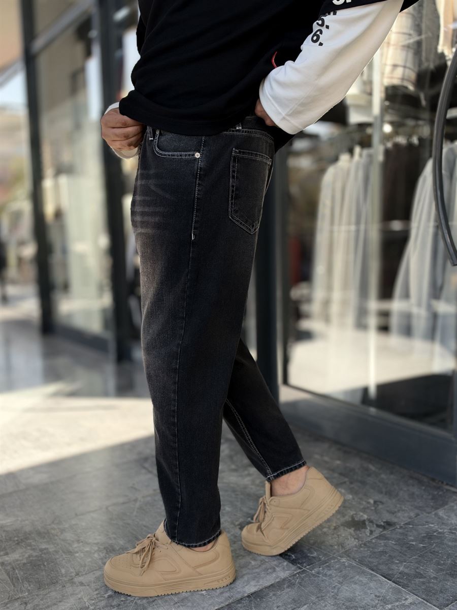 Black Boyfriend Jeans with Stitch Effect WE-3222/2904