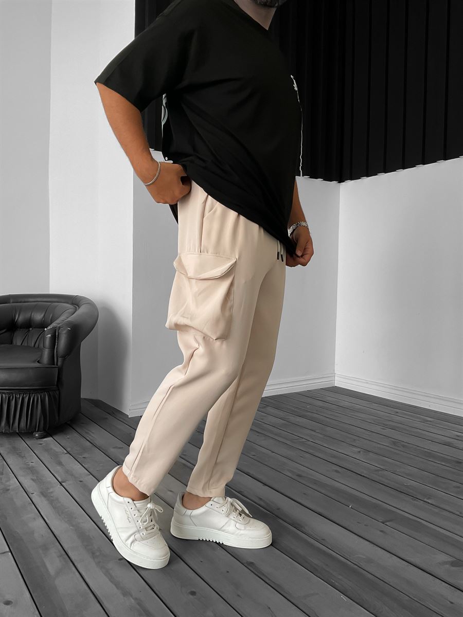 Relaxed Pants with Cargo Pockets