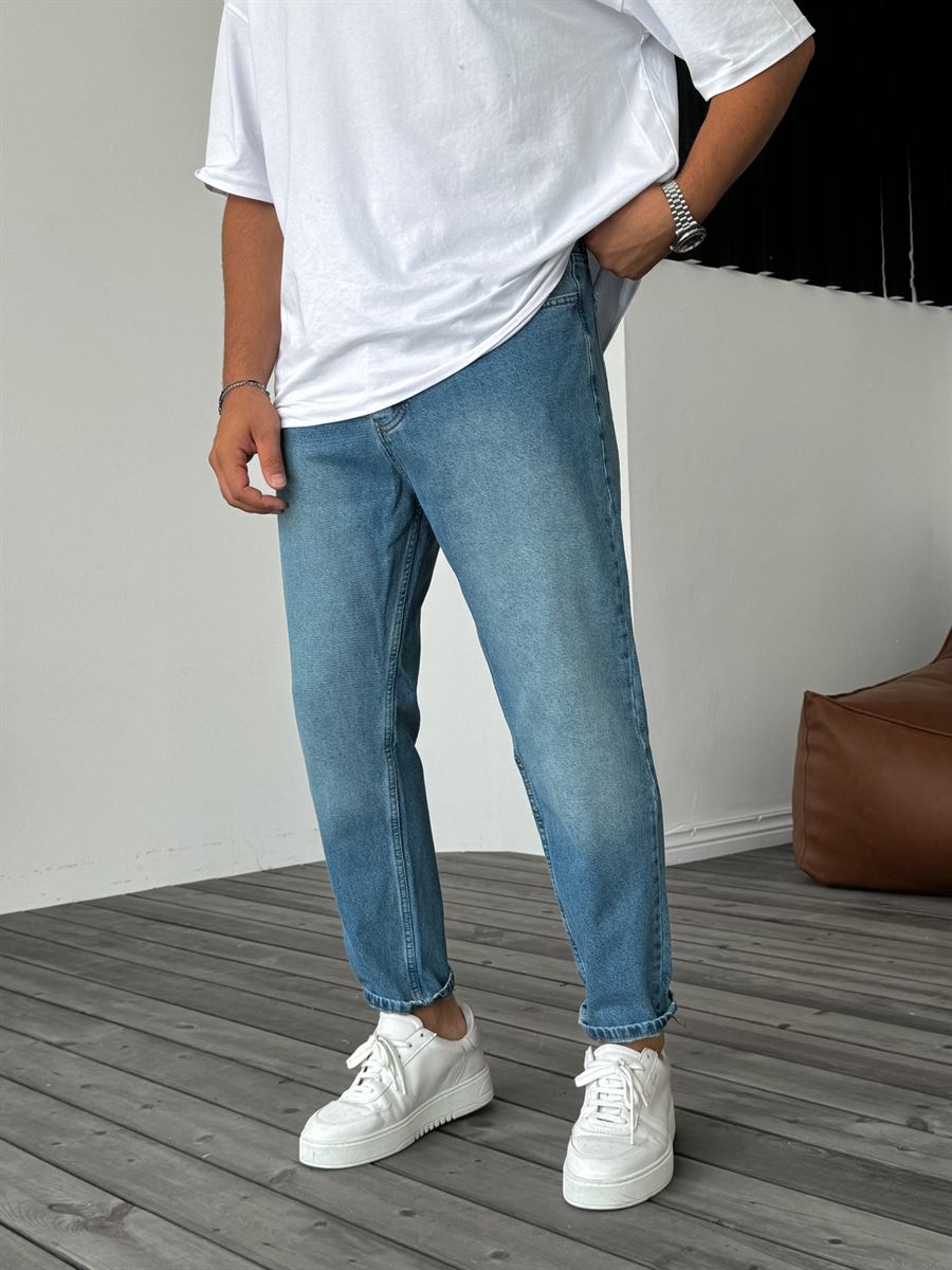 Distressed Aged Boyfriend