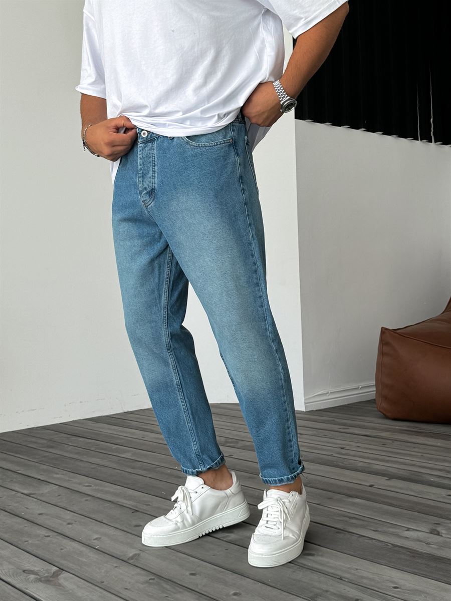 Distressed Aged Boyfriend