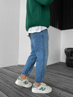 Distressed Boyfriend Jean