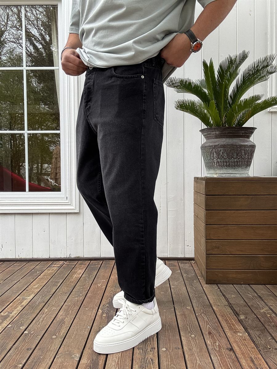 Distressed Boyfriend Jean