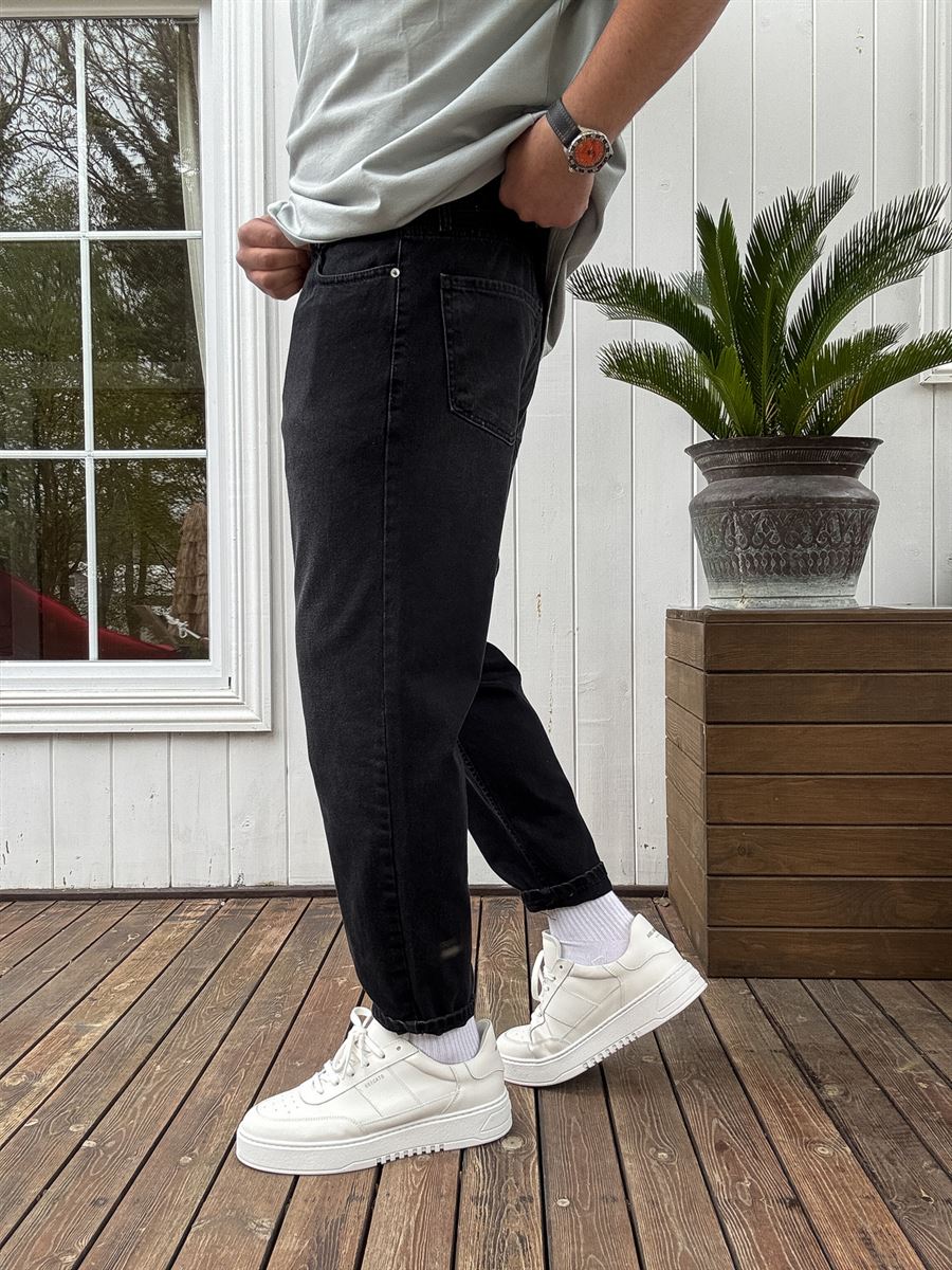 Distressed Boyfriend Jean