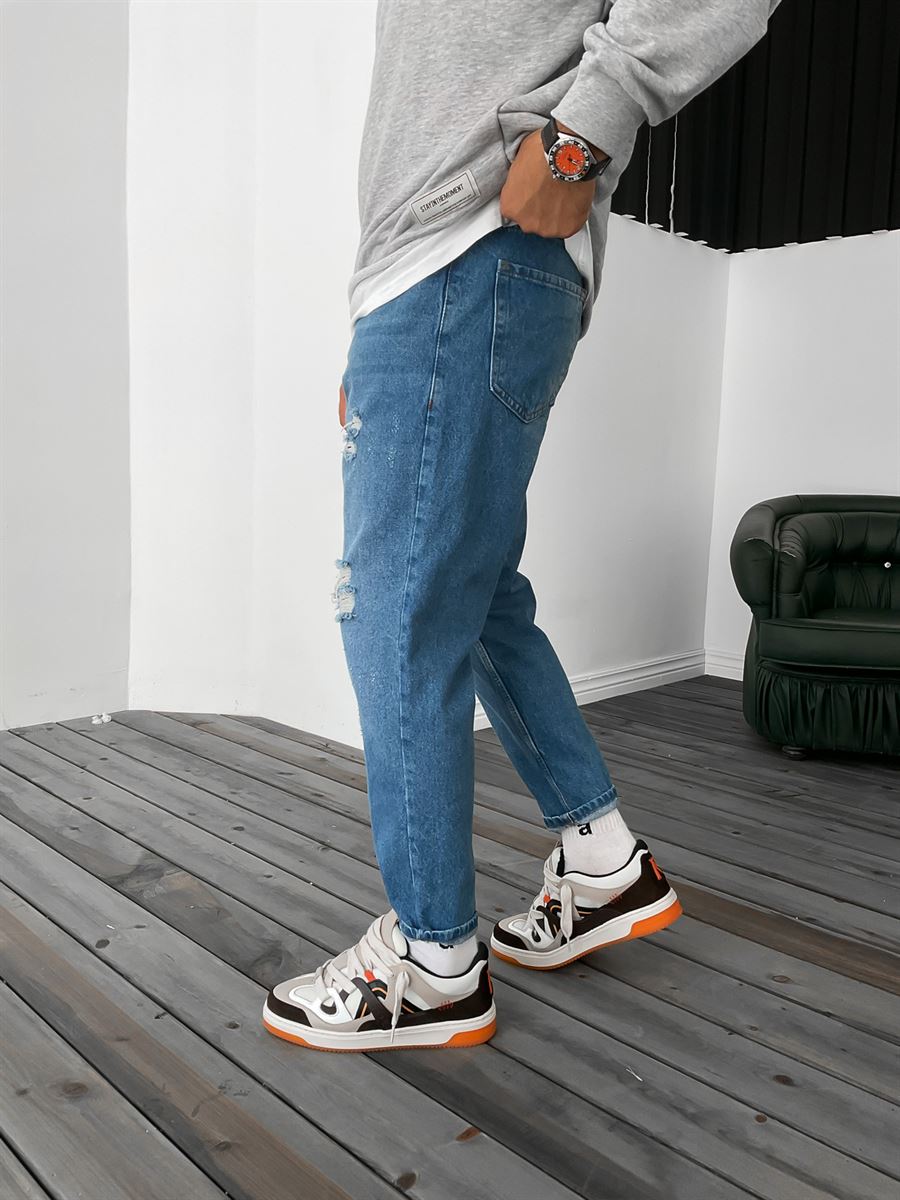 Distressed Boyfriend Jean