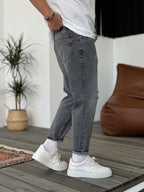 Distressed Boyfriend Jean