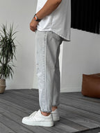 Distressed Boyfriend Jean