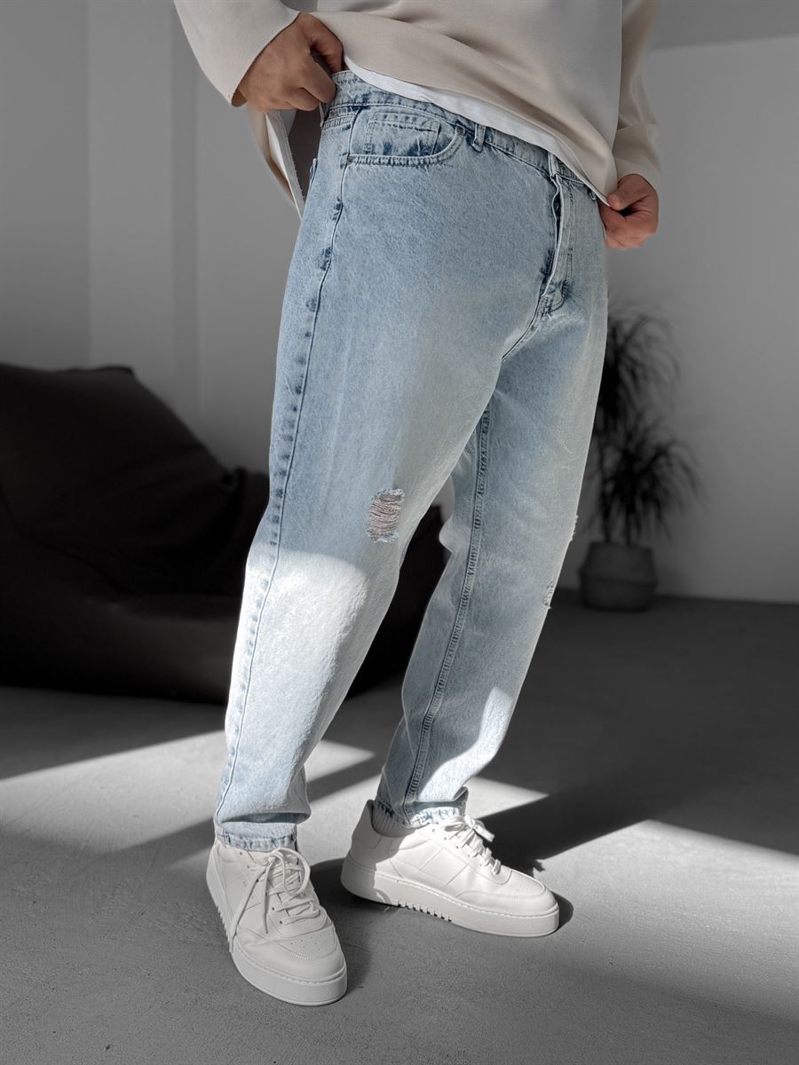 Distressed Boyfriend Jean