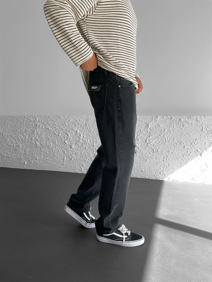 Distressed Baggy Pants