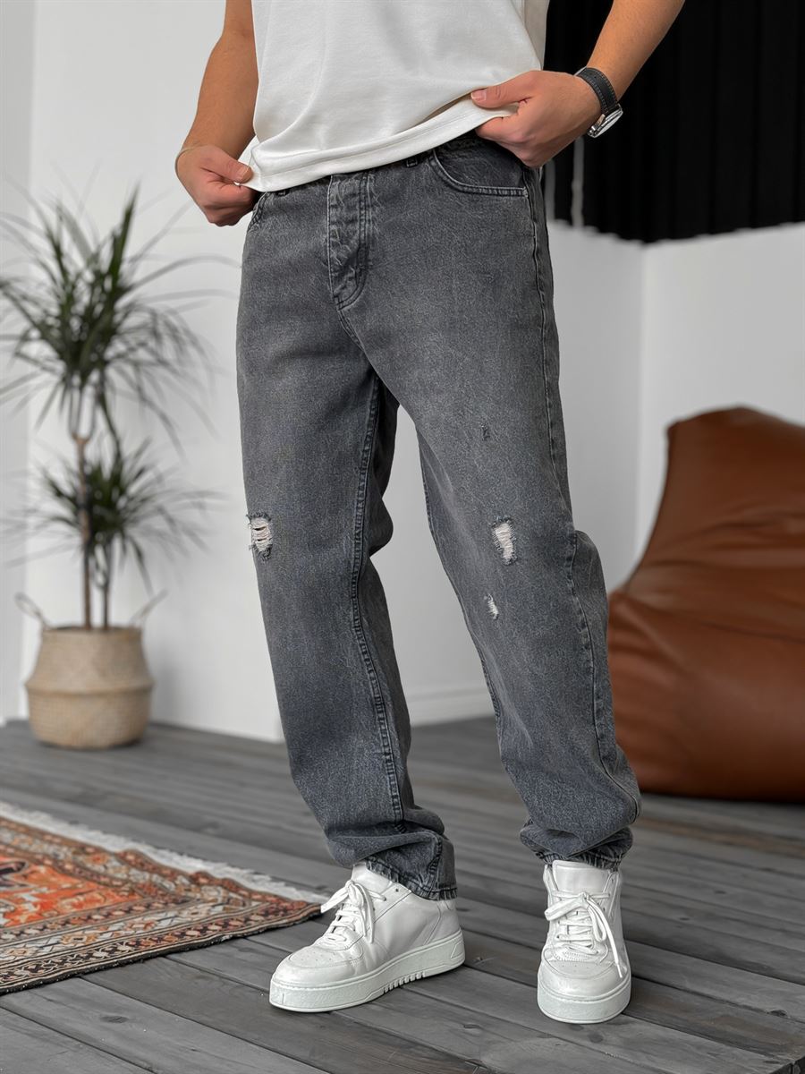 Distressed Baggy Pants