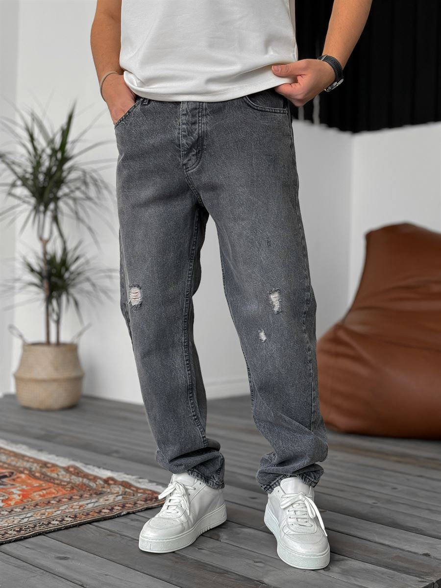 Distressed Baggy Pants