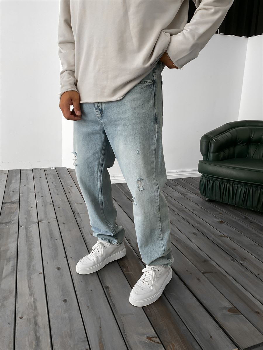 Distressed Baggy Pants