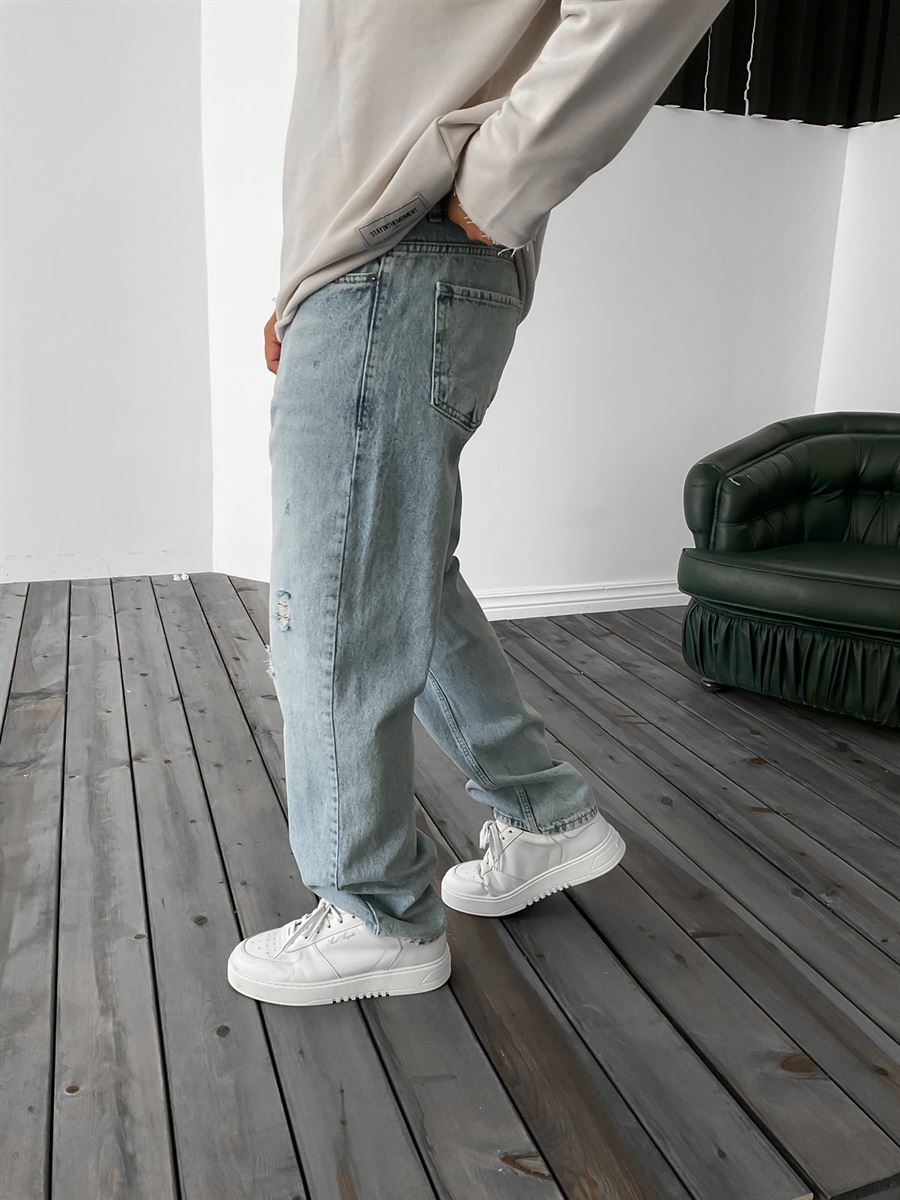 Distressed Baggy Pants