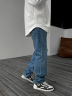 Distressed Baggy Jean