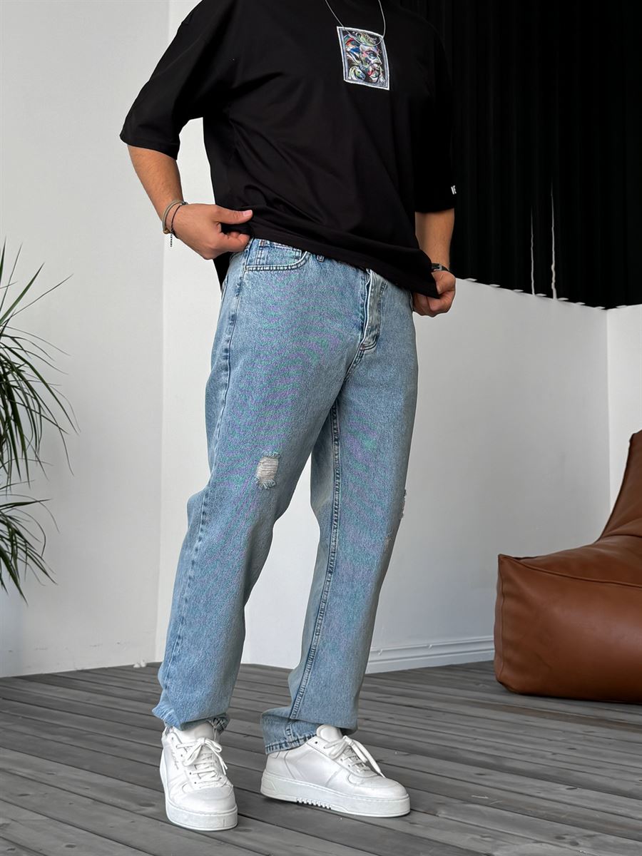 Distressed Baggy Jean