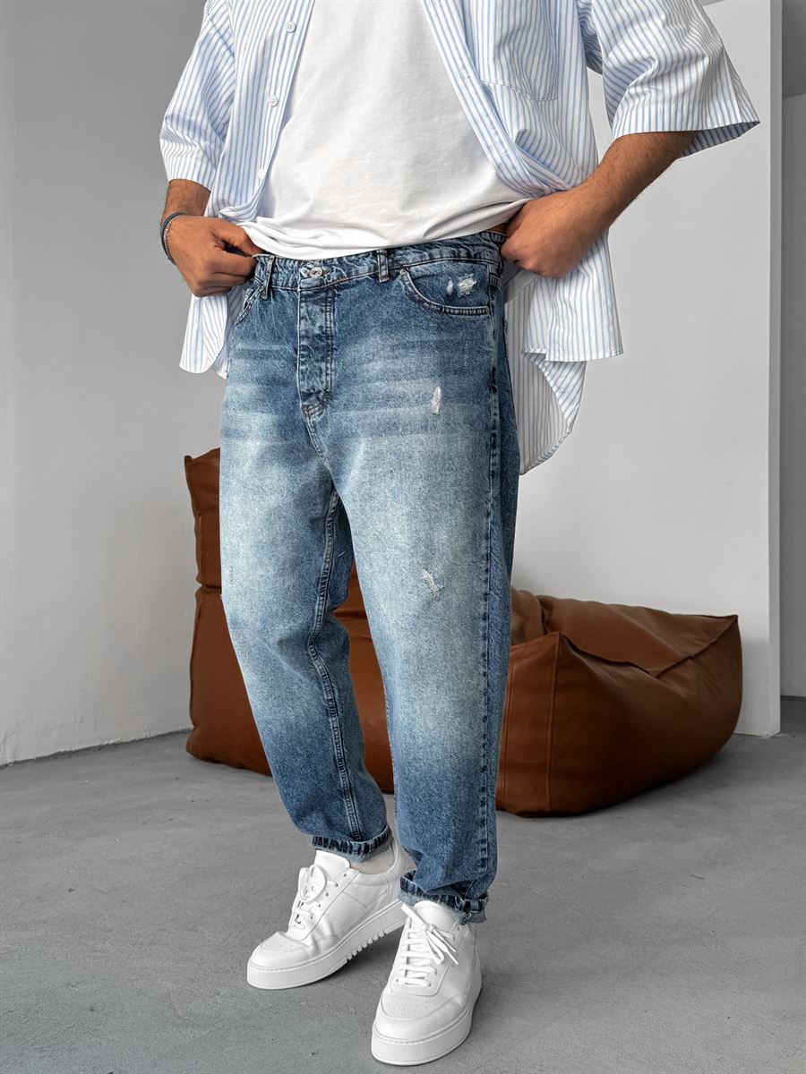 Distressed Boyfriend Jean