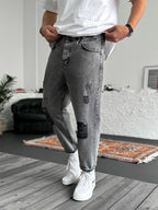 Knee Distressed Embroidered Boyfriend