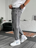 Knee Distressed Embroidered Boyfriend