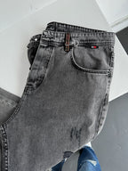 Knee Distressed Embroidered Boyfriend