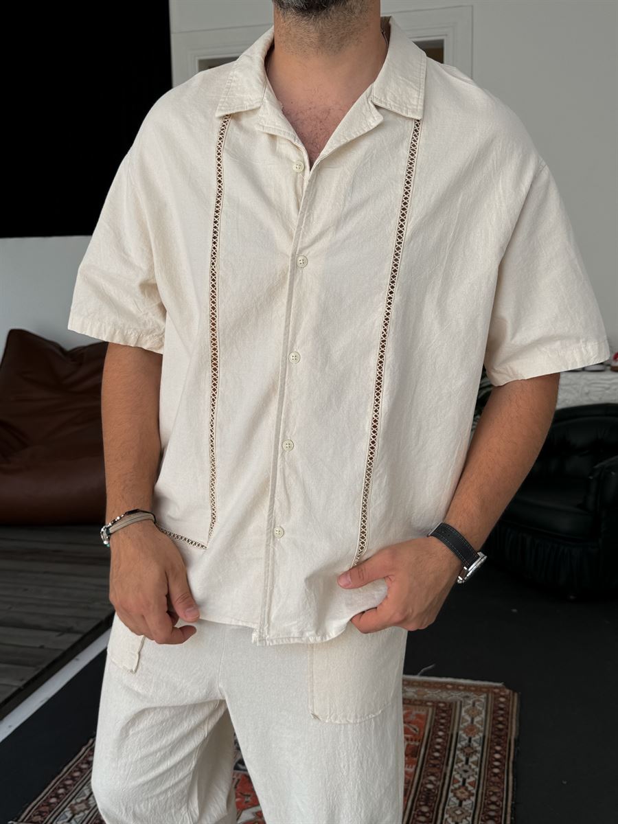 Knit Embroidered Short Sleeve Shirt