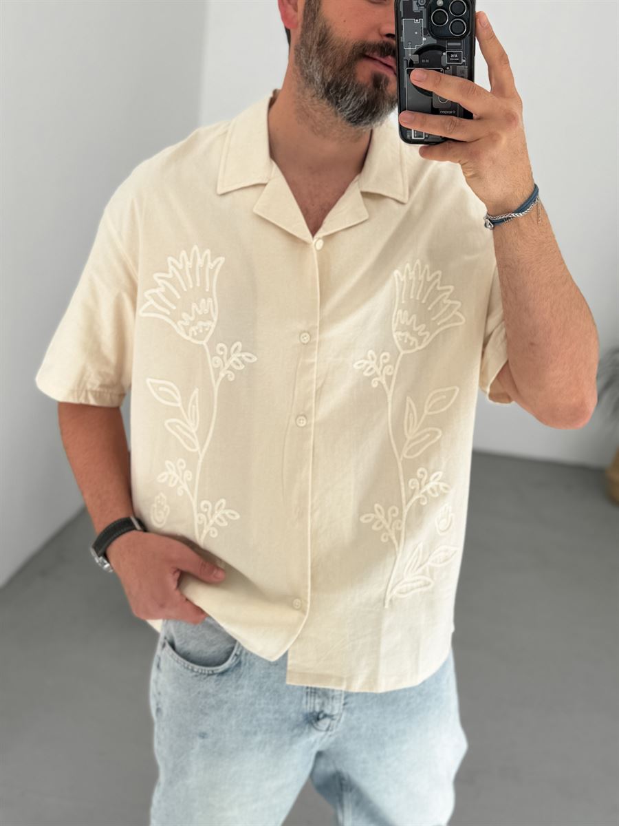 Floral Embroidered Short Sleeve Shirt